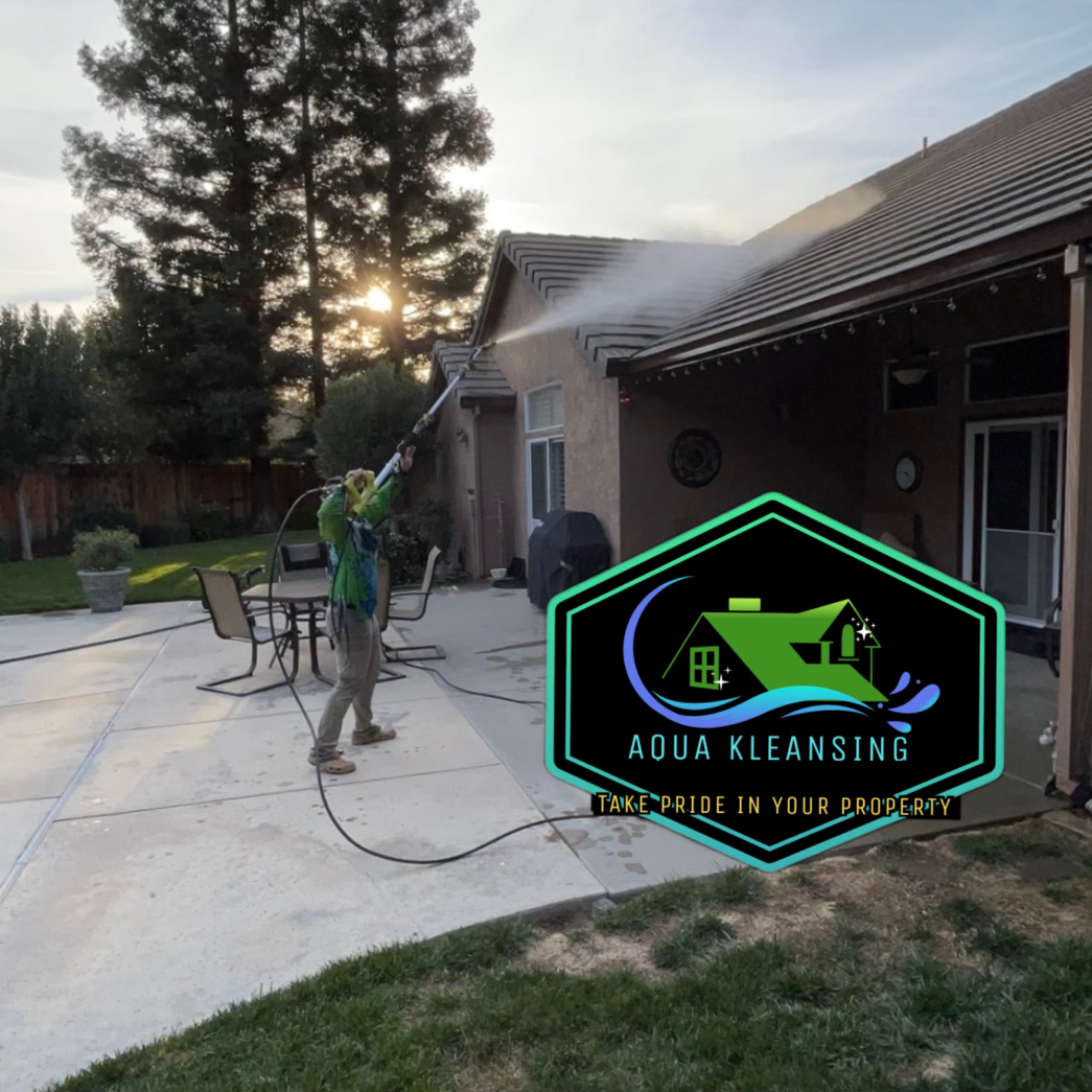 Gutter Cleaning and Roof Washing in Turlock, CA